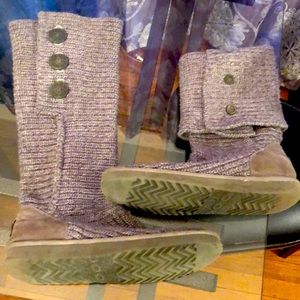 Super cozy gray Sweater style UGGS! Feels like you are wearing slippers all day.
